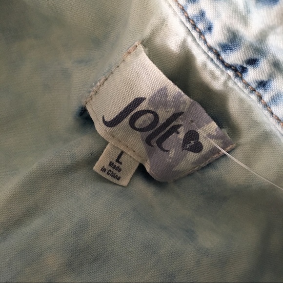 new acid washed Denim button down shirt - Picture 6 of 8